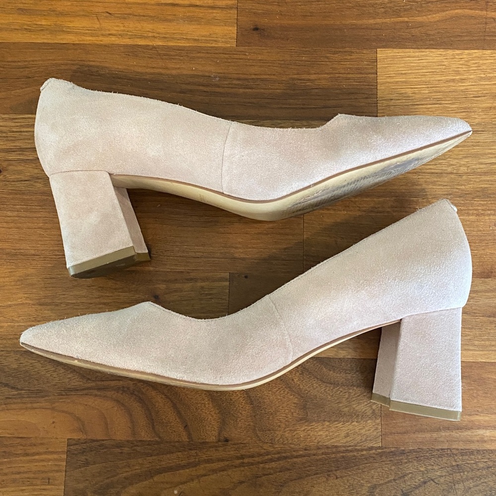 Marc Fisher Lewisa Natural Blush Suede Pointed Toe Block Heel Pumps - Picture 8 of 13